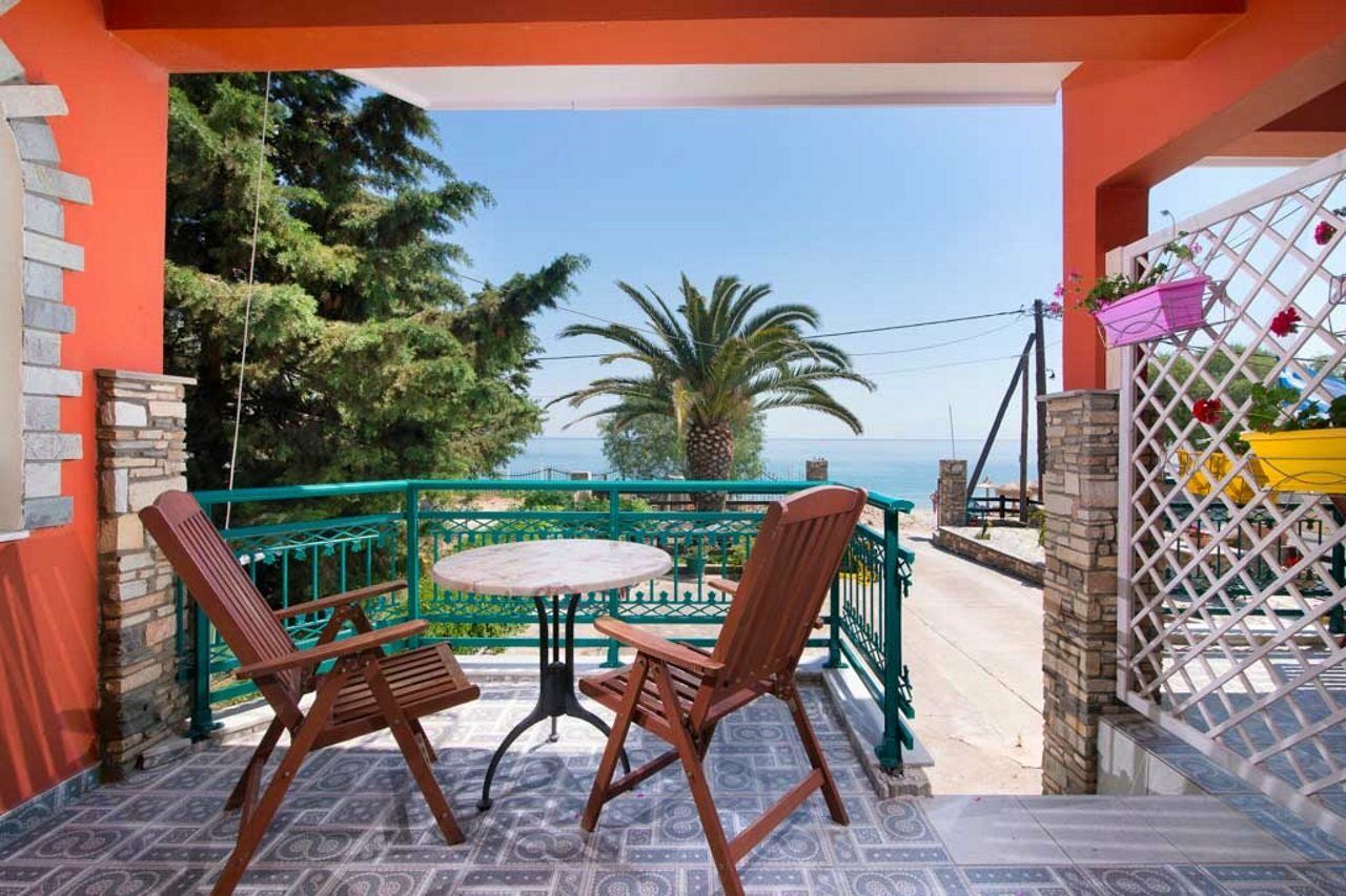 Apartment Christos Limenaria Екстериор снимка
